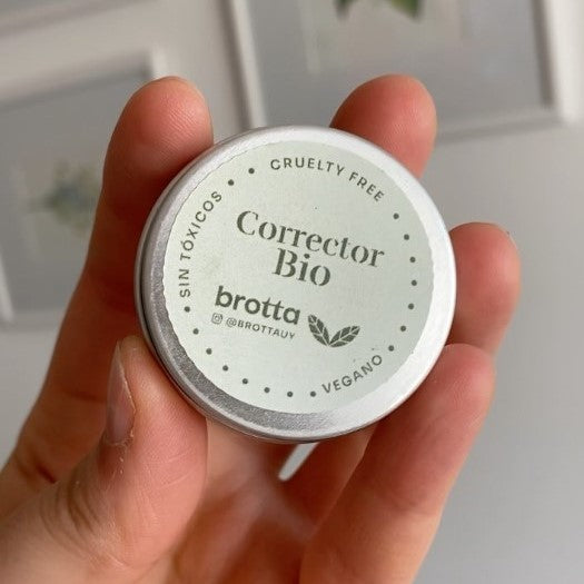 Bio Corrector – Alta Cobertura, Ilumina y Matifica