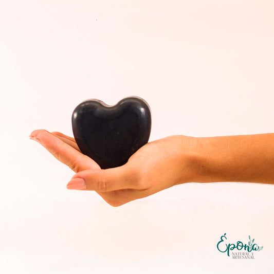 Jabón de carbón activado.