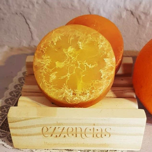 Jabón natural artesanal con esponja vegetal de Lufa